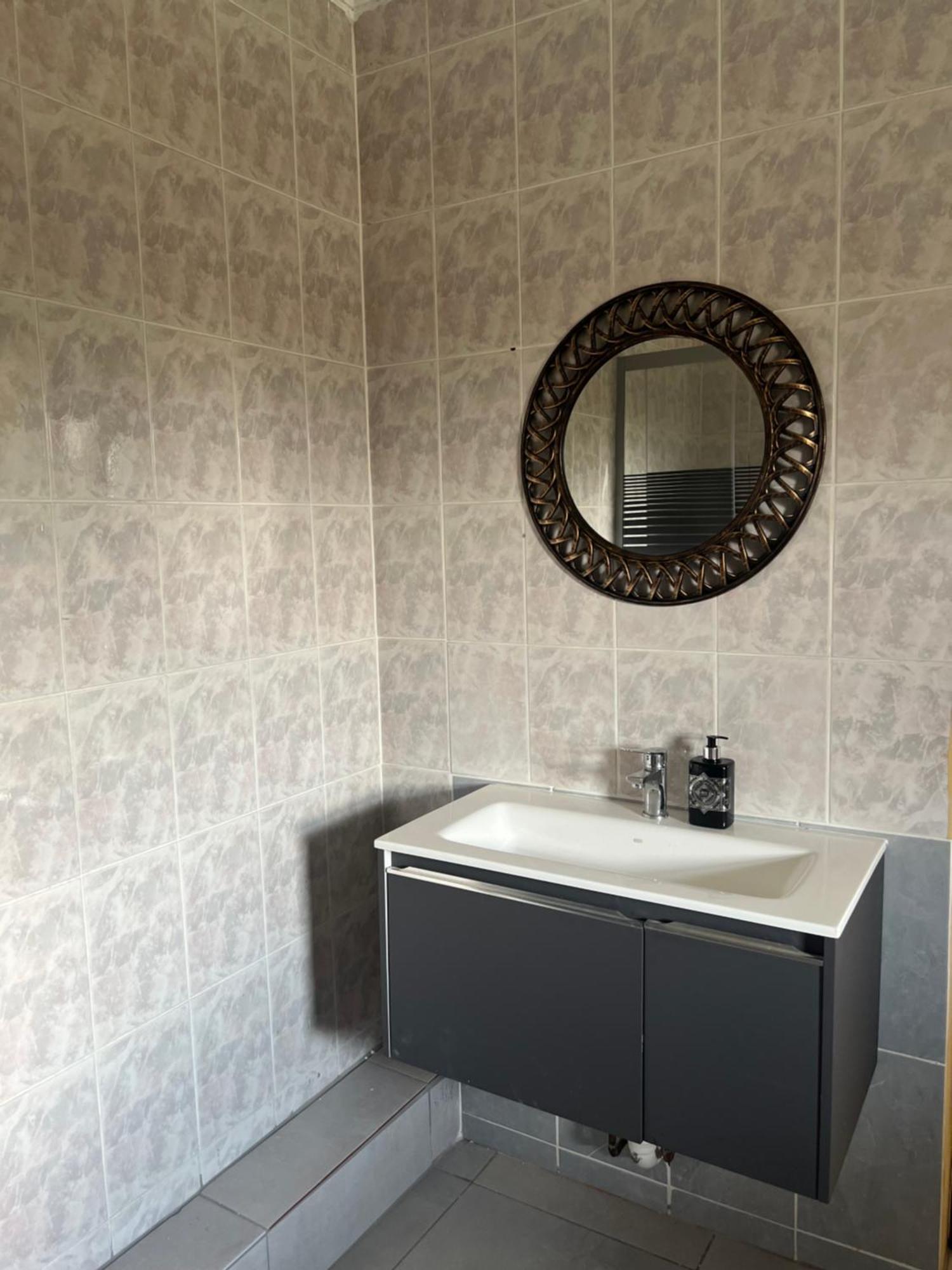 Nkguesthouse Ледисмит Экстерьер фото